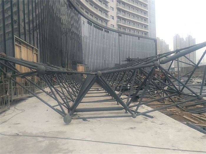 丹江口万豪酒店雨棚网架